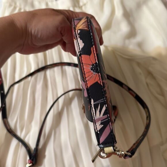 GUESS Small Black Floral Hummingbird Print Leather Crossbody Bag Purse - Picture 10 of 16